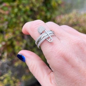 Stacking ring with safety-pin and zirconia